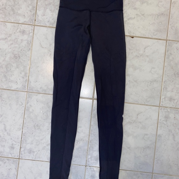 Lululemon reversible leggings - Picture 3 of 4